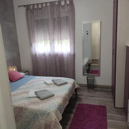 شقة Apartman Kiara